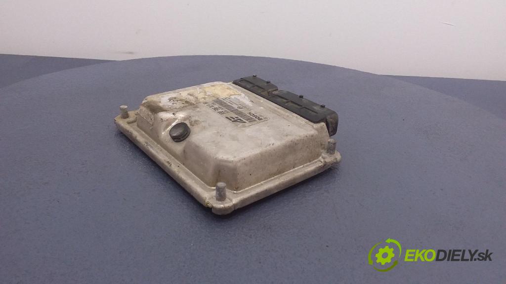 Volkswagen Sharan 2004 řídící jednotka Motor: 038906019NA