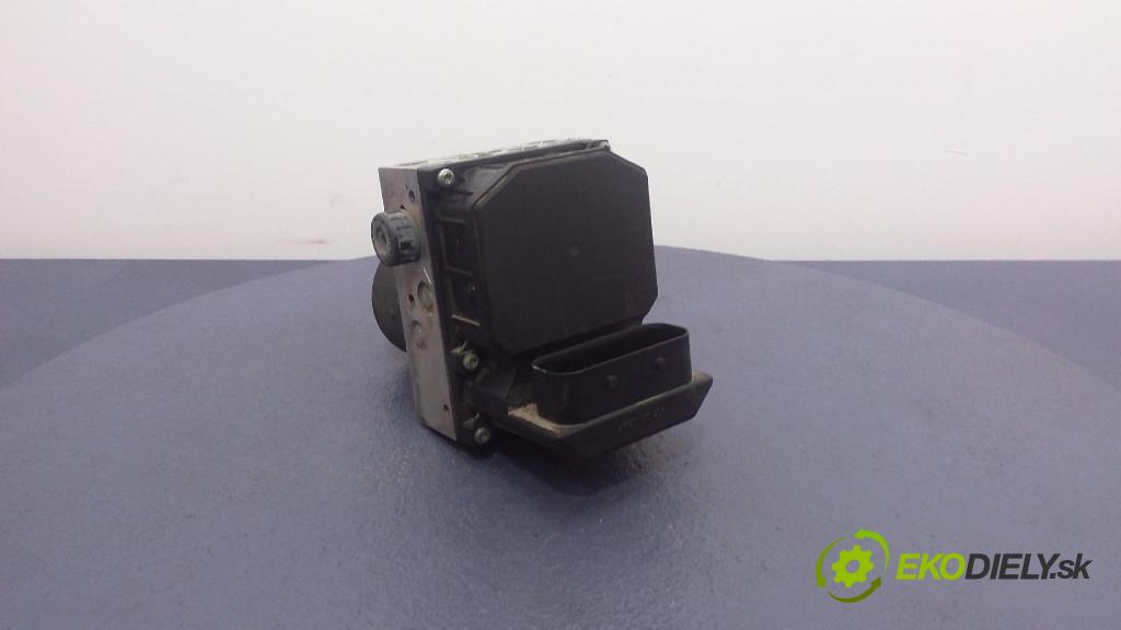 Audi A4 2004 čerpadlo ABS x 8E0614517