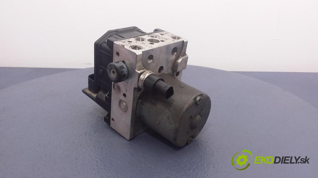 Audi A4 2004 čerpadlo ABS x 8E0614517