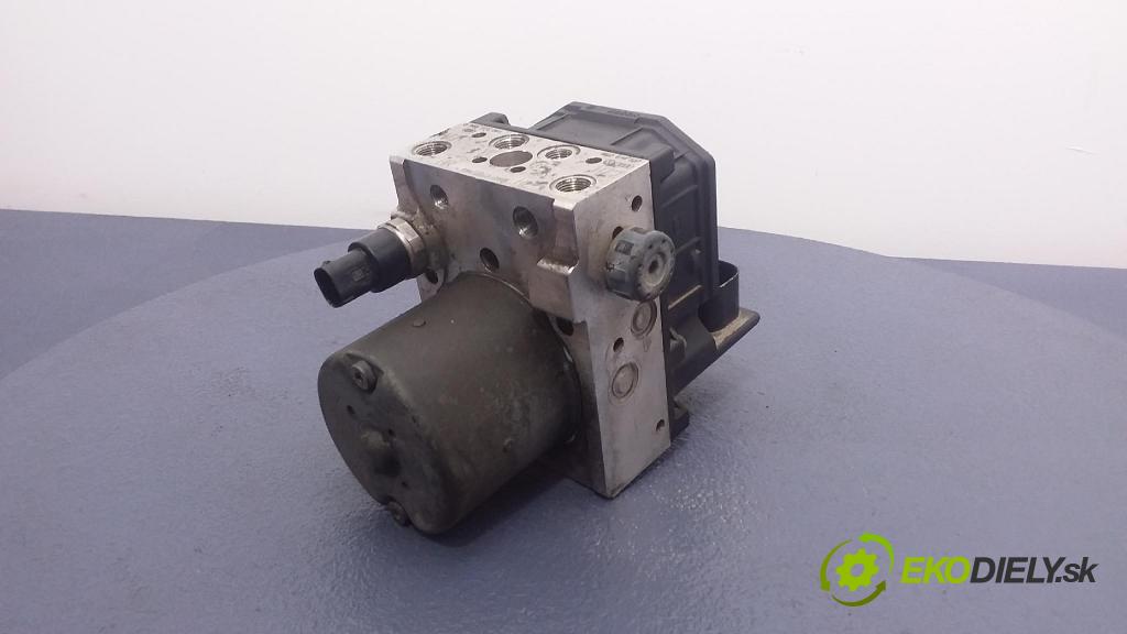 Audi A4 2004 čerpadlo ABS x 8E0614517