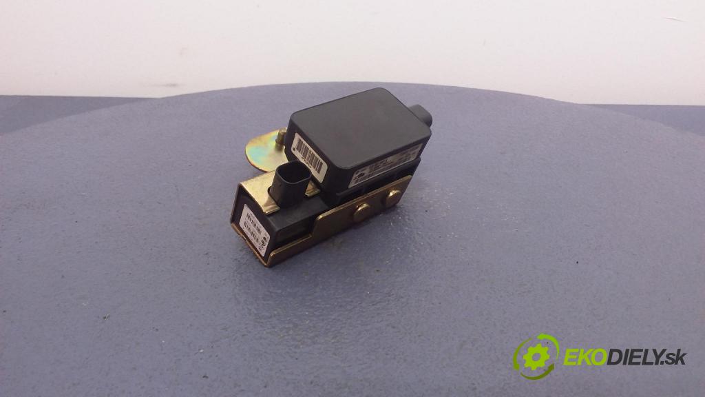 Volkswagen Golf 2000 snímač ESP. 1J0907657A