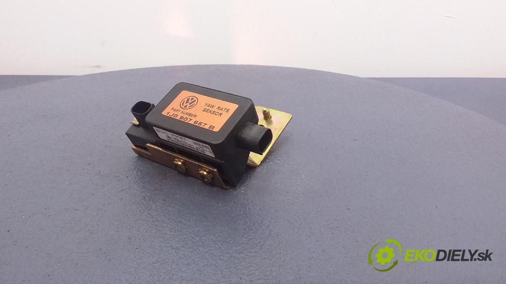 Volkswagen Golf 2001 snímač ESP. 1J0907657B