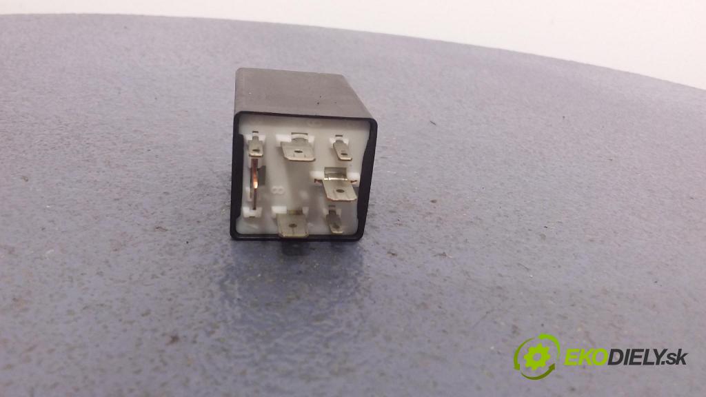 Volkswagen Polo 2001 relé 6N0906383A