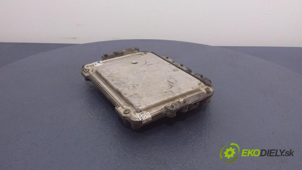 Ford C-max 2005 riadiaca jednotka Motor: 3M51-12A650-MD