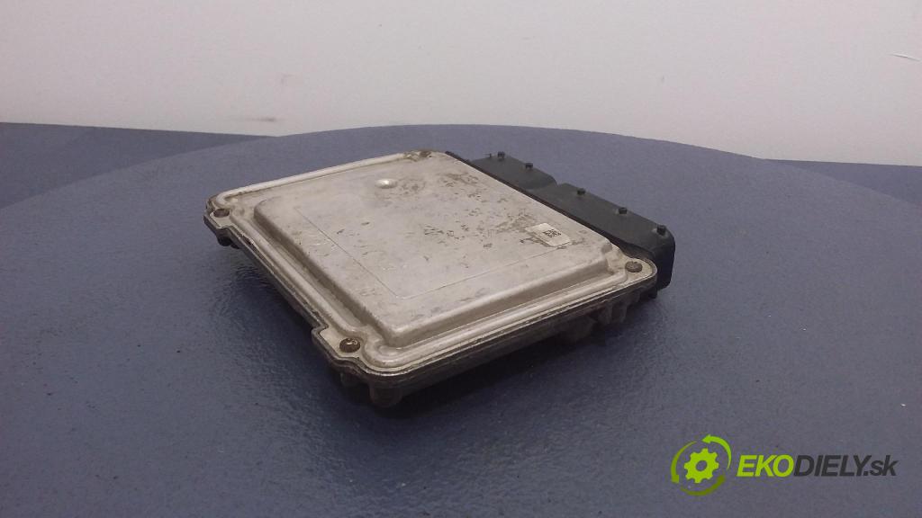 Opel Vectra 2007 riadiaca jednotka Motor: 55566277