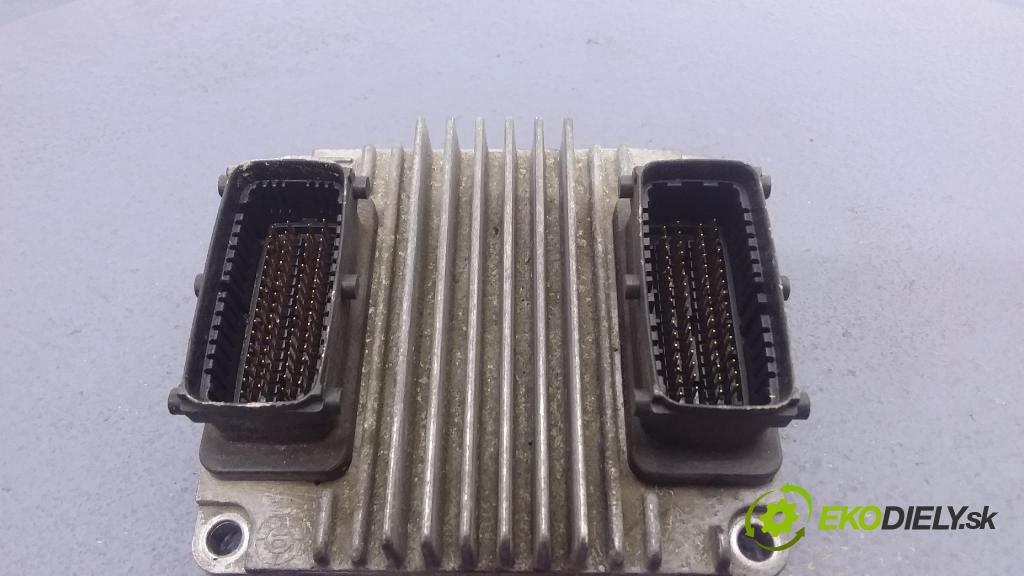 Opel Corsa 2002 řídící jednotka Motor: 8972272258