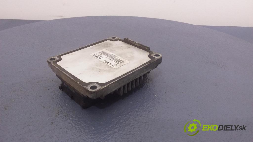 Opel Corsa 2002 řídící jednotka Motor: 8972272258