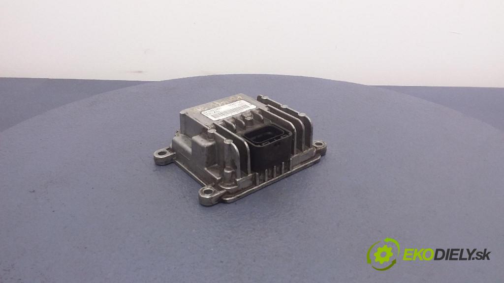 Opel Corsa 2002 riadiaca jednotka 8971891360