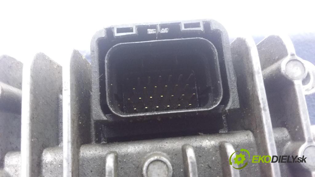 Opel Corsa 2002 riadiaca jednotka 8971891360