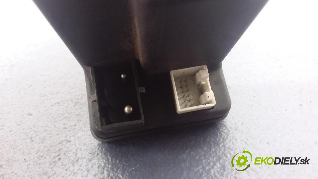 Audi A4 1995 pompa Centrálny: Zámok: 4A0862257A