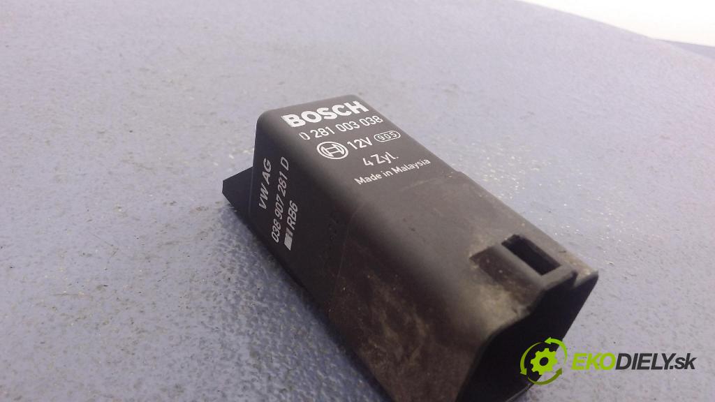 Skoda Fabia 2010 Relé: 038907281D
