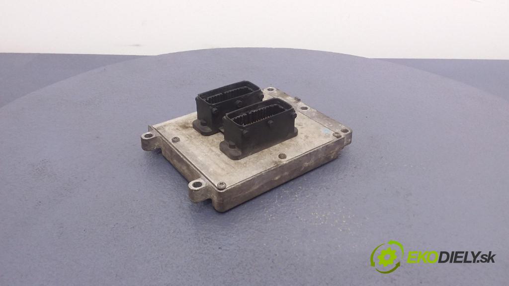 Saab 9-3 2007 riadiaca jednotka Motor: 55565020