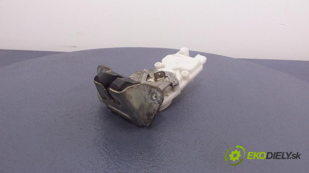 Mitsubishi Grandis 2007 zámok Klapky: kufra: 06Y17