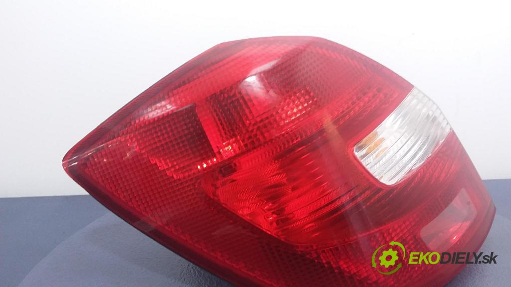 Skoda Fabia 2010 svetlo / reflektor zad ľavá Vonkajsia: 5J6945095A