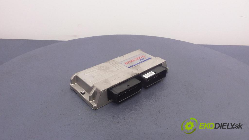 Bmw Seria 5 2000 riadiaca jednotka 67R-014289
