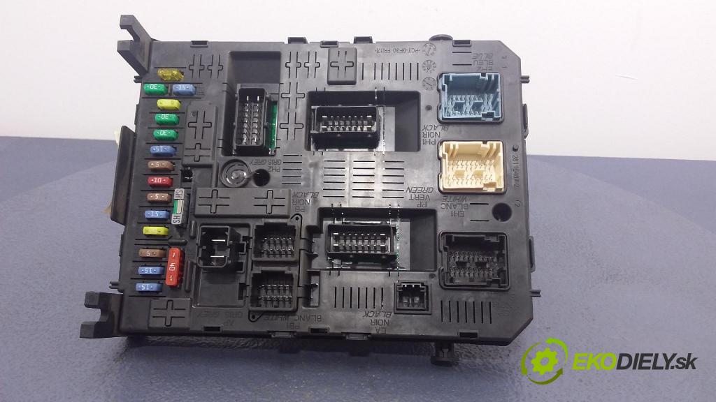 Peugeot Partner 2010 skříňka Pojistky 9666895580