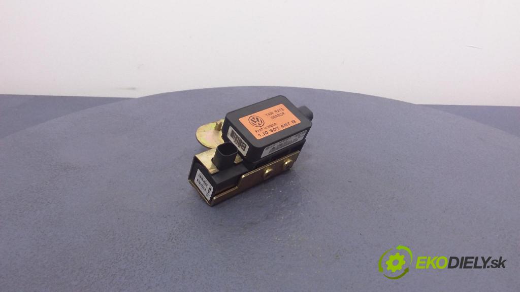 Volkswagen Golf 2001 snímač ESP. 1J0907657B