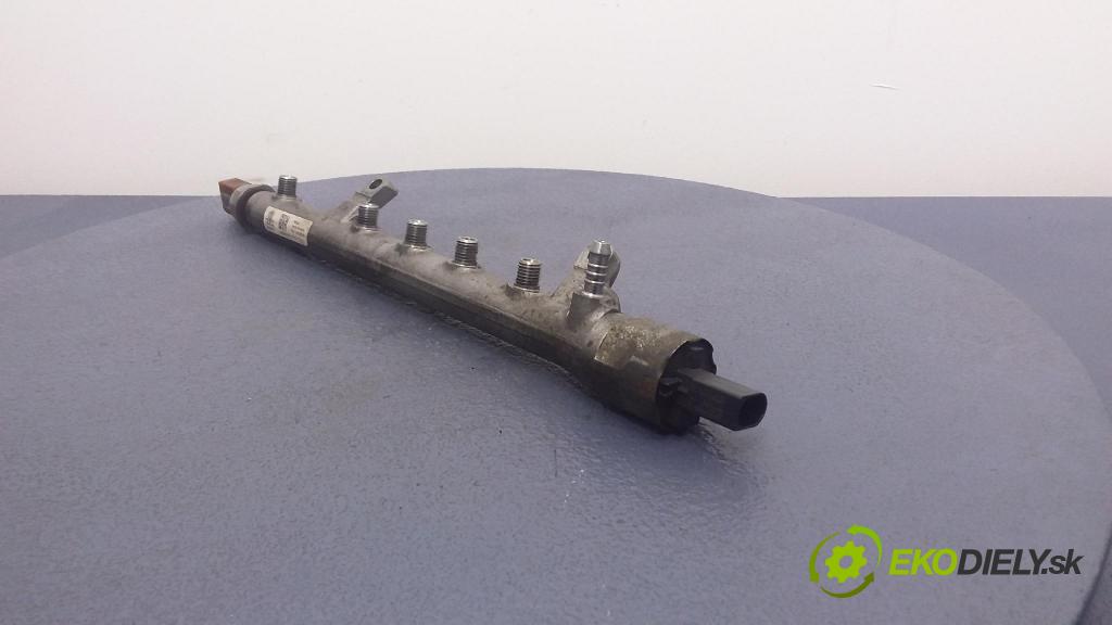 Skoda Fabia 2010 lišta Zásobování 03L130089B