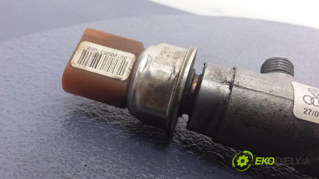 Skoda Fabia 2010 lišta Zásobování 03L130089B