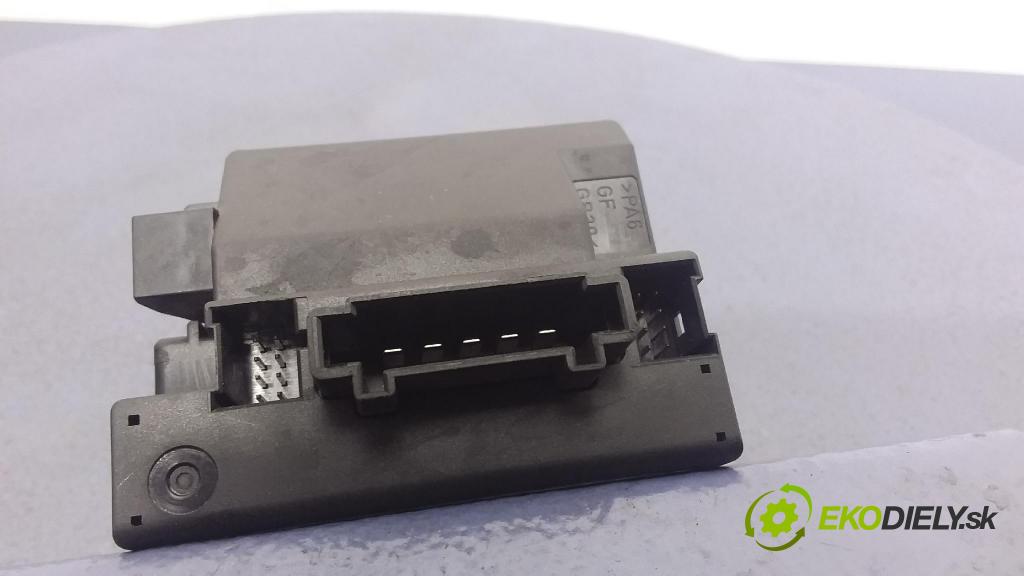 Mercedes A-klasa 2006 Spínač zapalování. 1695451108