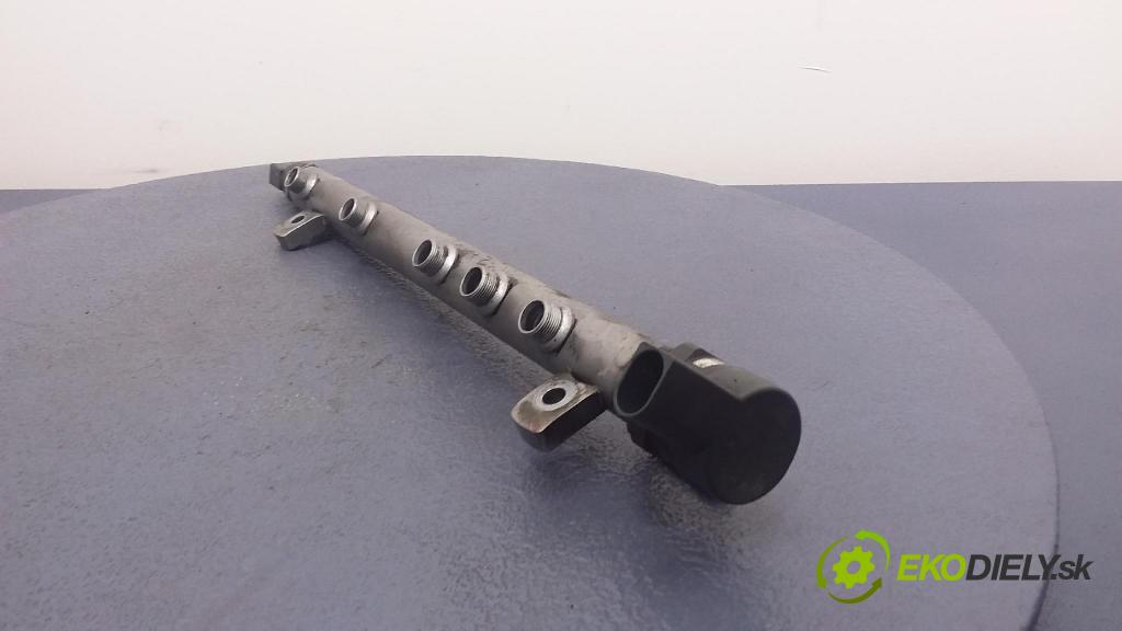 Mercedes A-klasa 2006 lišta Zásobování A64007012