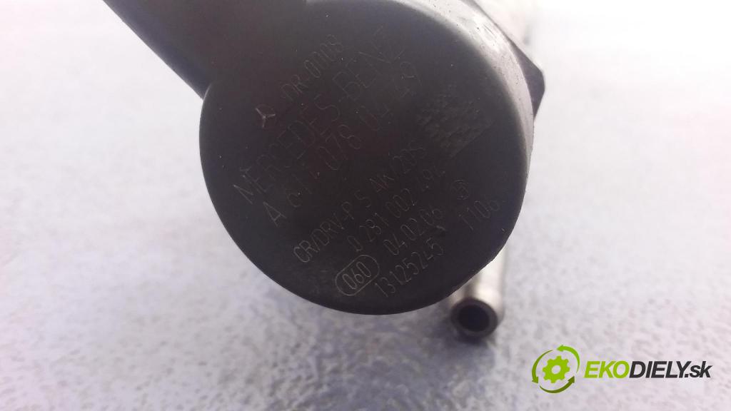 Mercedes A-klasa 2006 lišta Zásobování A64007012