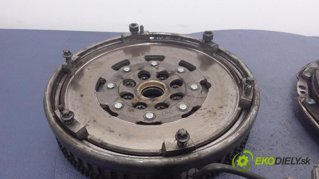 Mercedes A-klasa 2006 Spojka: / kolo Dvouhmotový 415039110