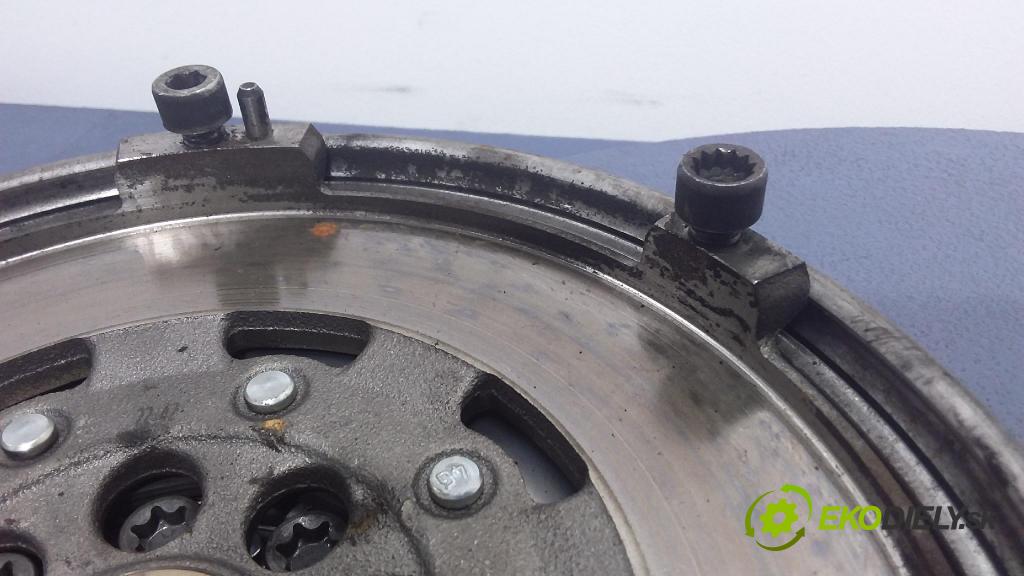 Mercedes A-klasa 2006 Spojka: / kolo Dvouhmotový 415039110