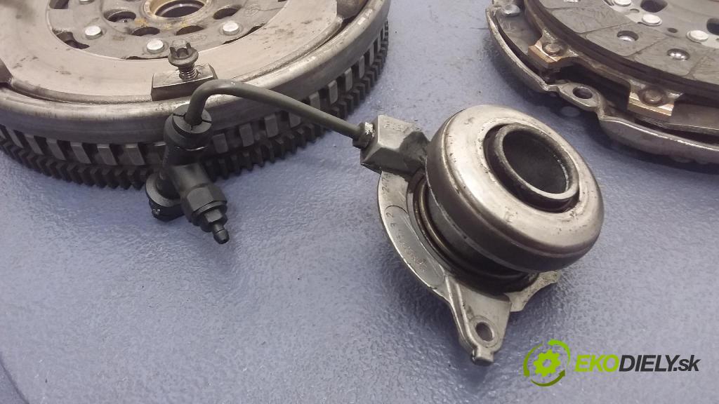 Mercedes A-klasa 2006 Spojka: / kolo Dvouhmotový 415039110