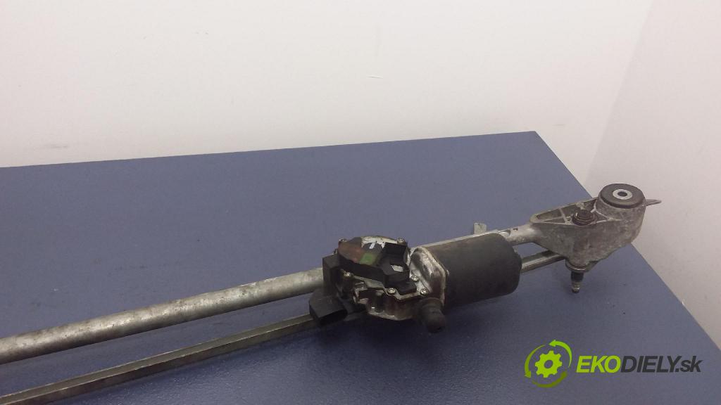 Mercedes A-klasa 2006 mechanismus motorek Stěrače: před A1698200300