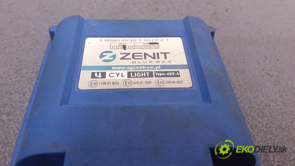 Volkswagen Passat 2008 riadiaca jednotka 110R-010053