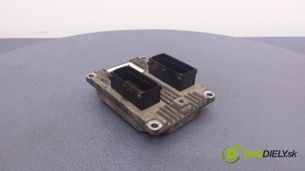 Fiat Punto 2008 riadiaca jednotka Motor: 51827440