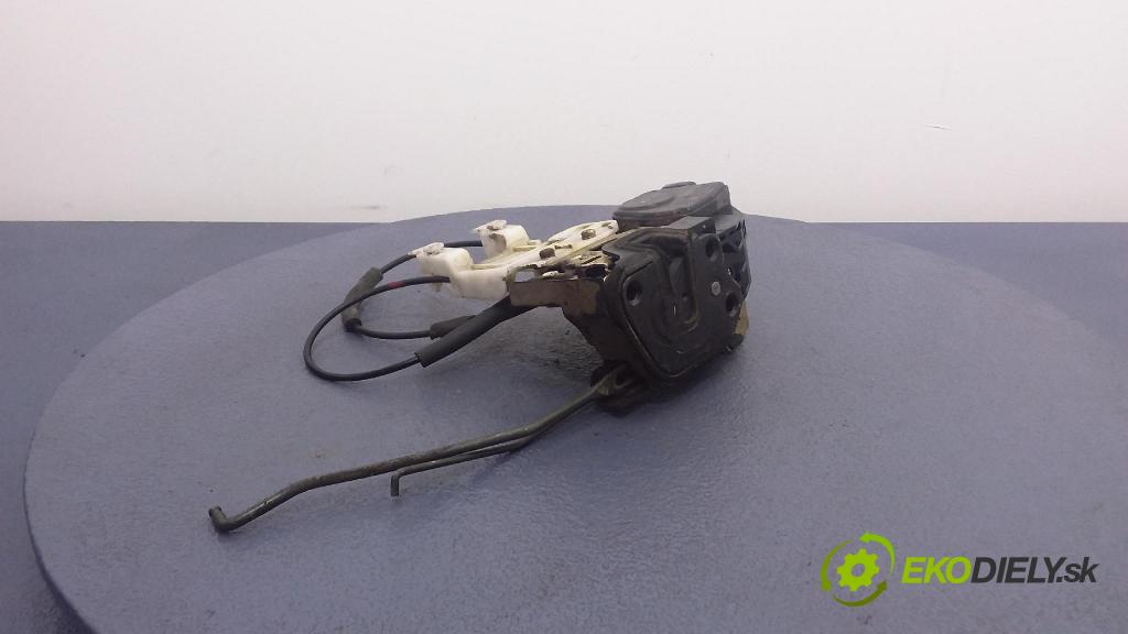 Hyundai Santa fe 2001 zámok dvere Predné Vľavo: 01