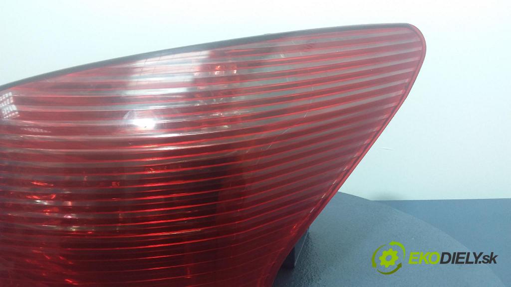 Peugeot 407 2007 svetlo / reflektor zad Prava: Vonkajsia: 01