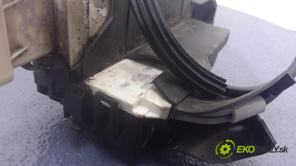 Peugeot 407 2007 zámok dvere Predné Vľavo: 9683417880