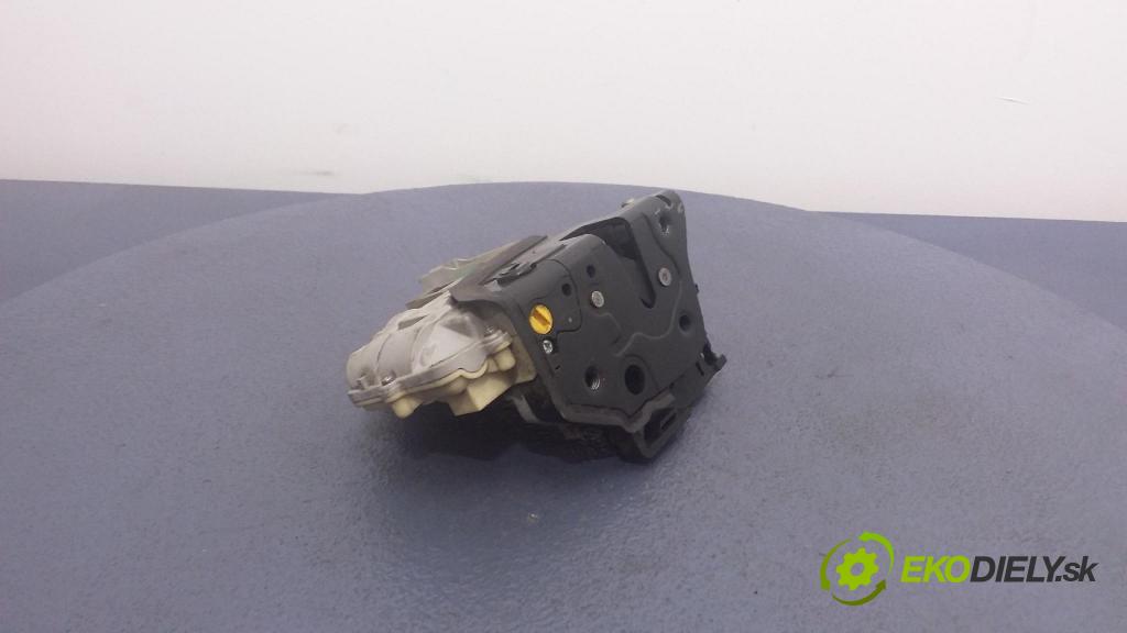 Volkswagen Passat 2008 zámok dvere zad Vľavo: 3C4839015B