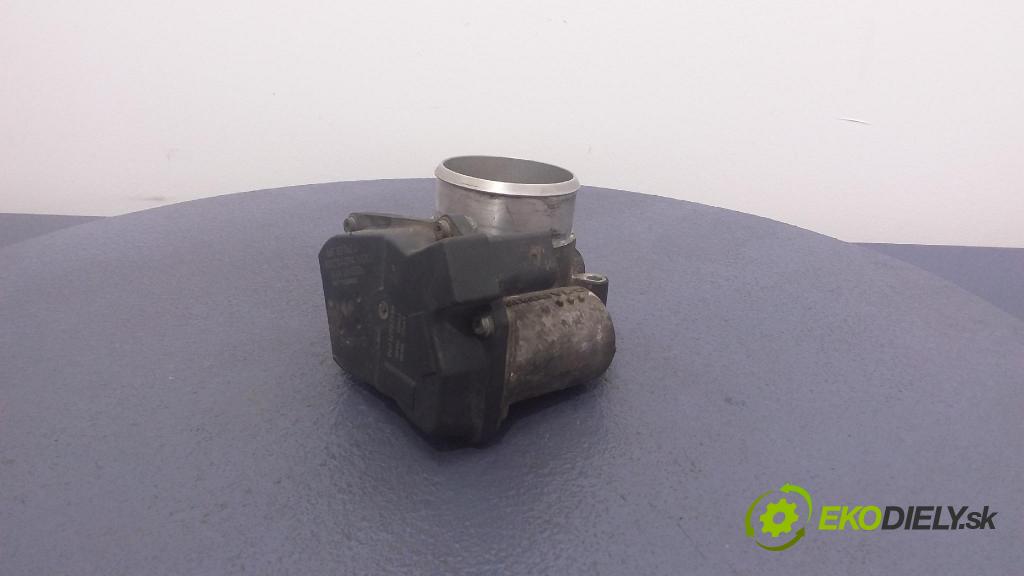 Volkswagen Passat 2008 klapka 06F133062G