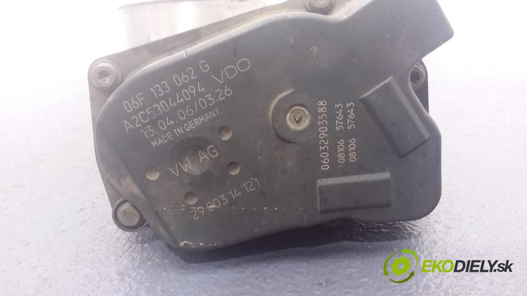 Volkswagen Passat 2008 klapka 06F133062G