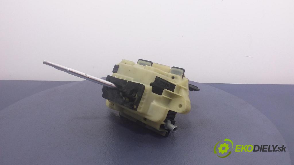 Mercedes-benz E 320 2003 Páka: Zmeny: A2112674224