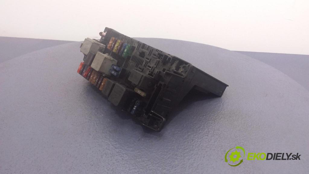 Mercedes-benz E 320 2003 skrinka Poistky: 2115453101