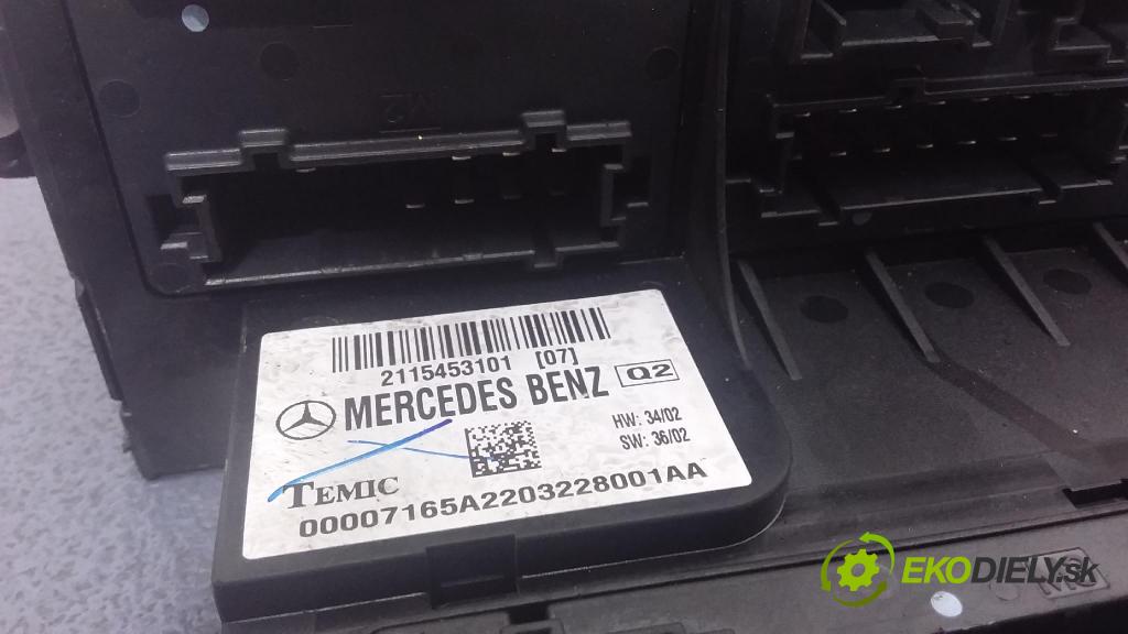 Mercedes-benz E 320 2003 skrinka Poistky: 2115453101