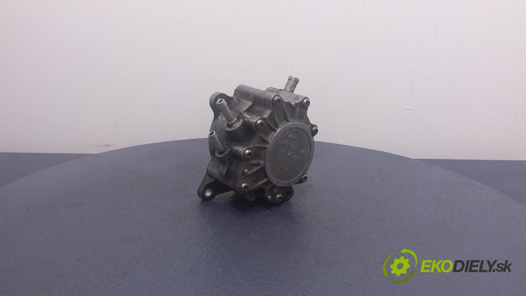 Mitsubishi Grandis 2007 čerpadlo vákuová 03G145209C