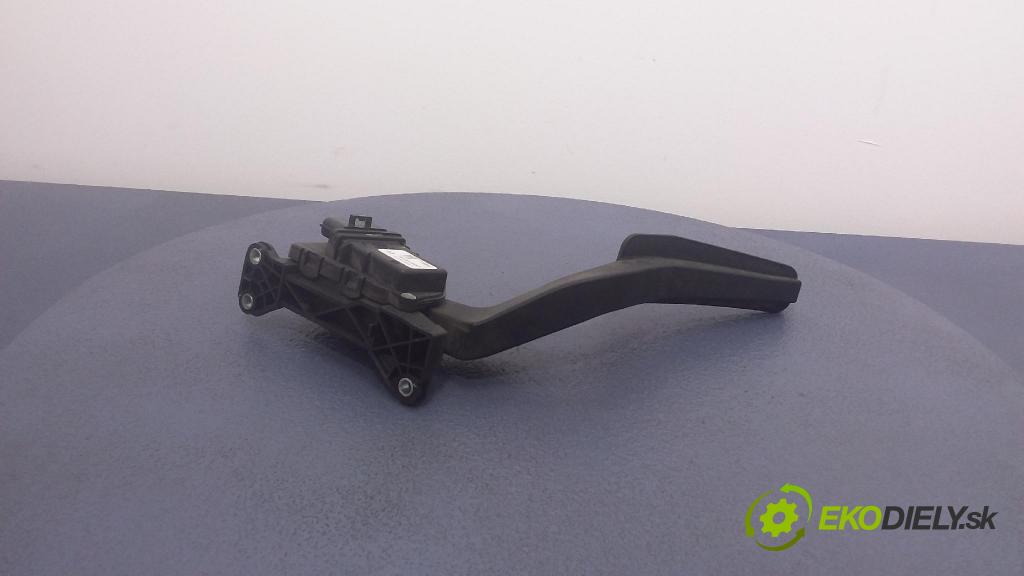 Dodge Magnum 2005 pedal Plyn: 04861681AA