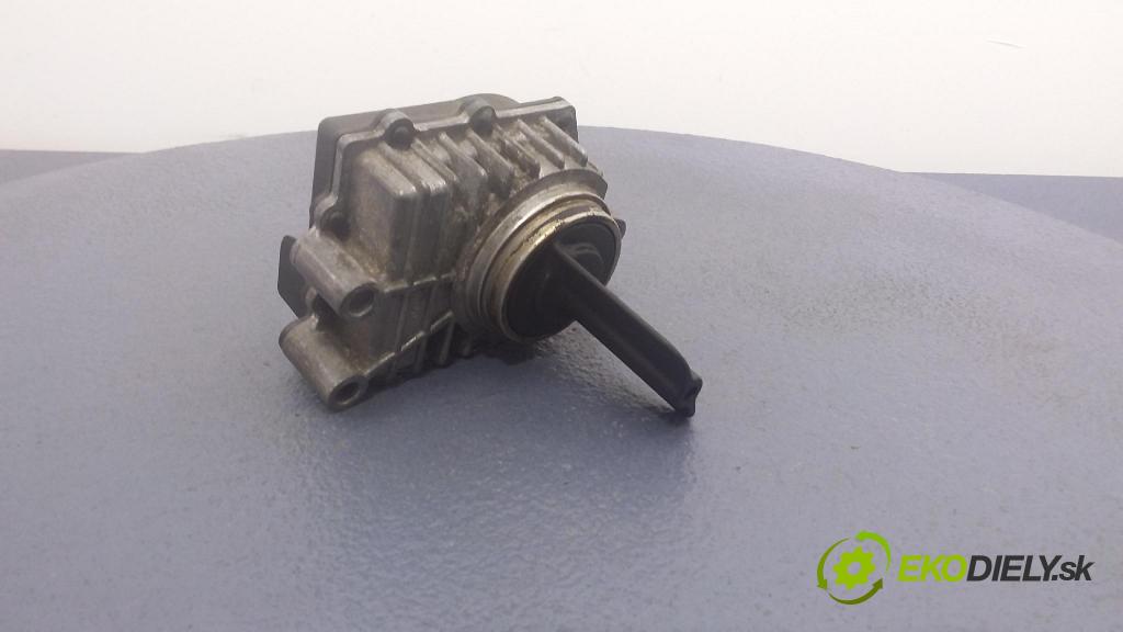 Dodge Magnum 2005 potrubí Sání: 04606767AF