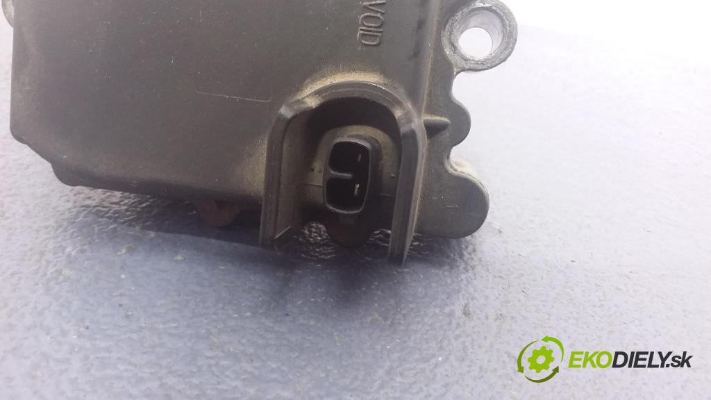 Dodge Magnum 2005 potrubí Sání: 04606767AF