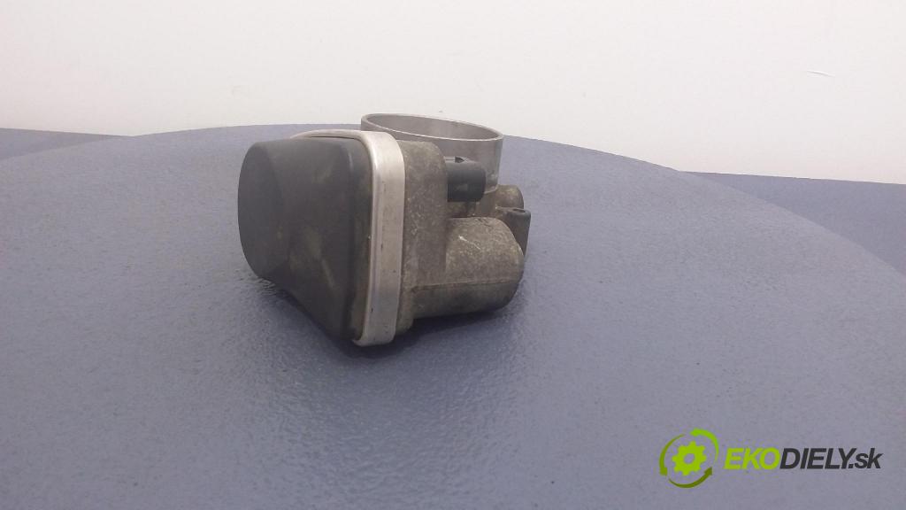 Dodge Magnum 2005 škrticí klapka 04861691AA