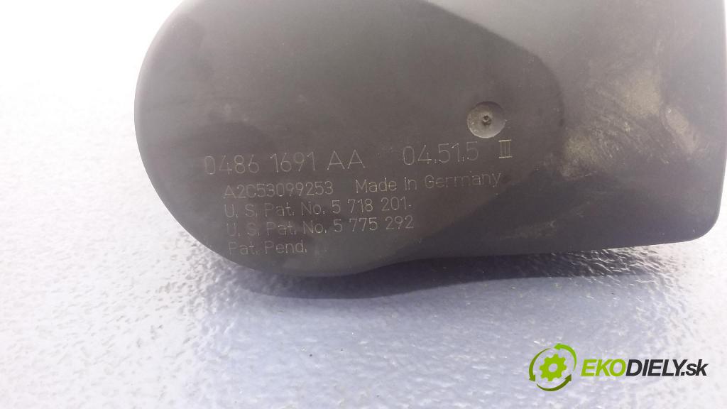 Dodge Magnum 2005 škrticí klapka 04861691AA