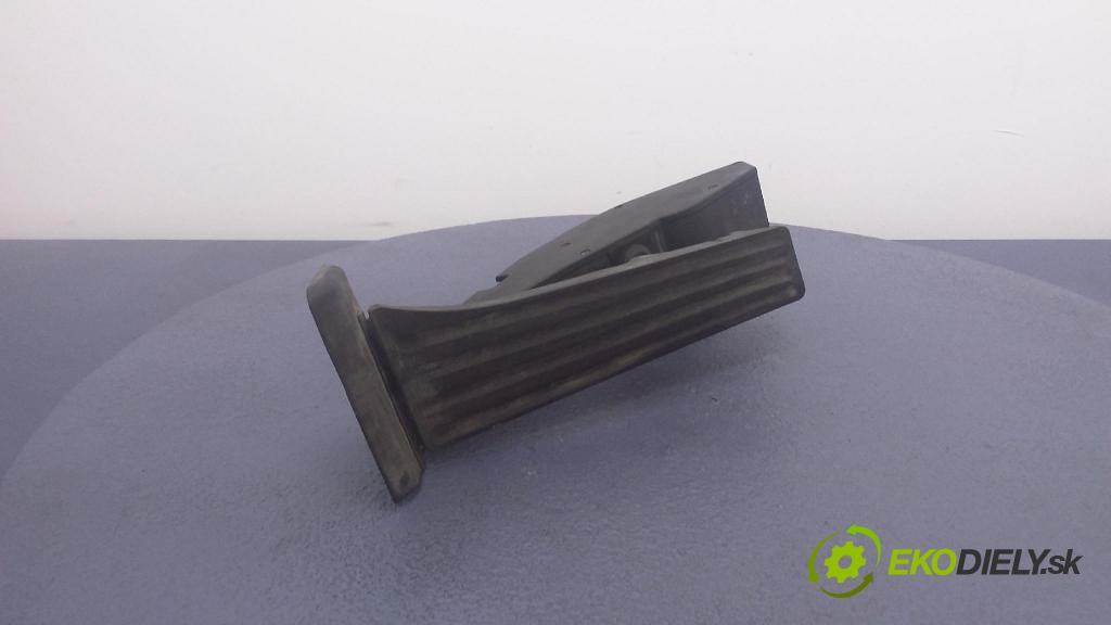 Bmw 320d 2002 pedal Plyn: 6762481