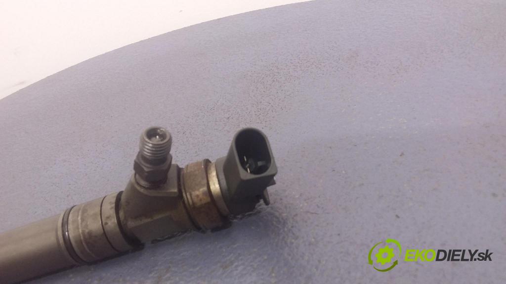 Bmw 320d 2002 vstřikovač 0445110149