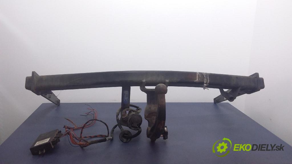 Vw Phaeton 2003 výstuha narazník zad 8E0907383